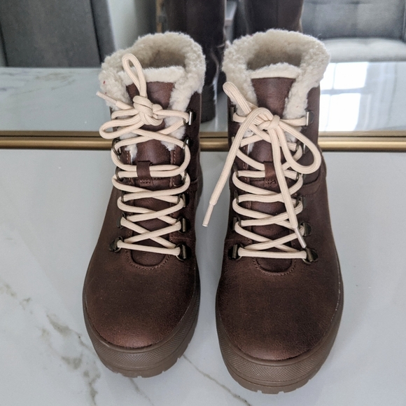 NWOT White Mountain Zion Hiking Boots - Picture 14 of 15